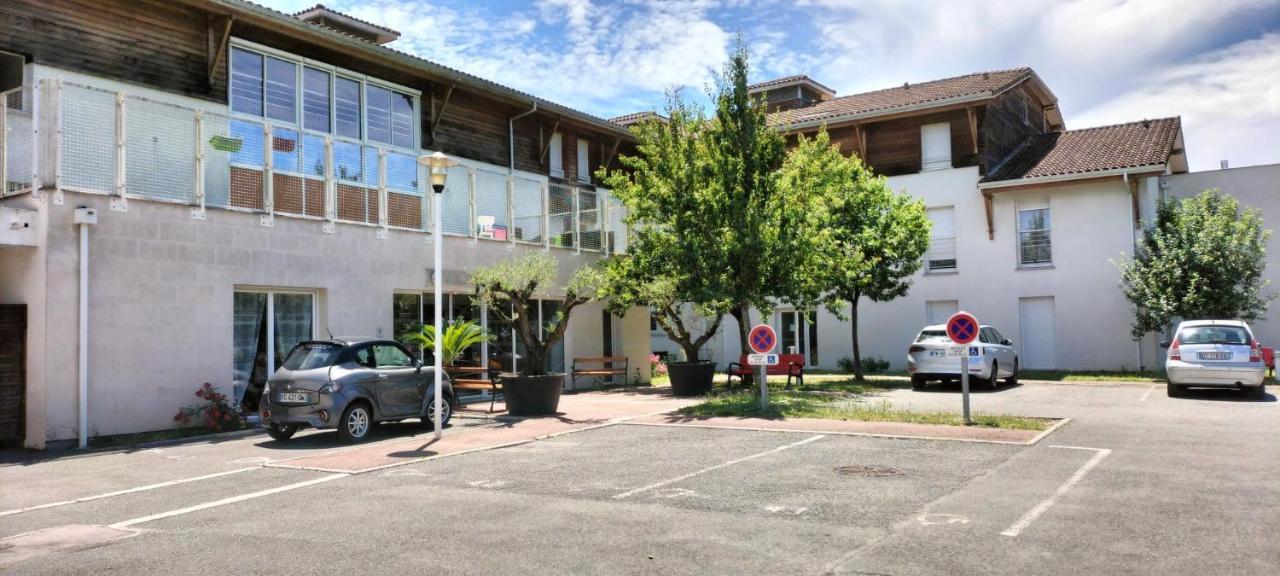 Villa Rose De Mons - Residence Services Senior La Brede المظهر الخارجي الصورة